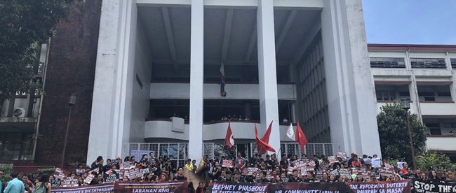 students walkout at UP Diliman